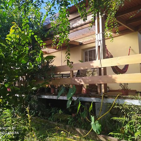 Petit Appartement Dans Une Maison Individuelle 勒唐蓬 外观 照片
