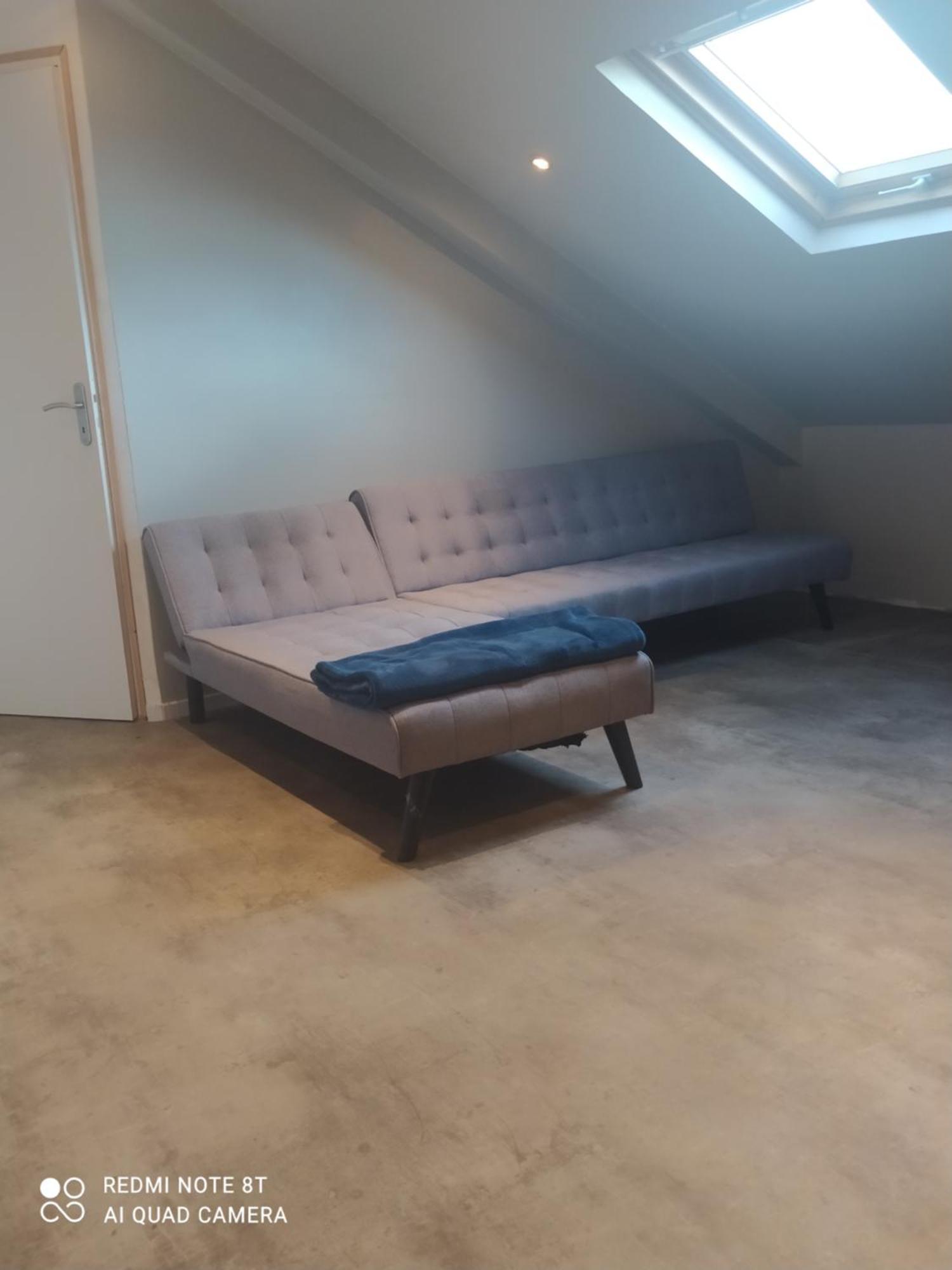 Petit Appartement Dans Une Maison Individuelle 勒唐蓬 外观 照片